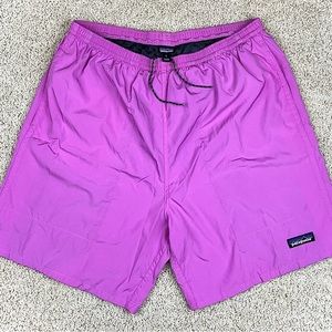L Men’s Patagonia lilac 7” baggies shorts